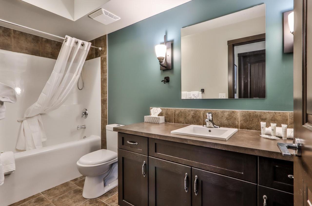 Fenwick Vacation Rentals - Scenic 1 Bedroom Plus Den, Pet Friendly Dead Mans Flats Экстерьер фото